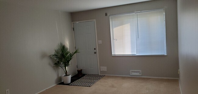 Foto del edificio - 968 Northridge Rd