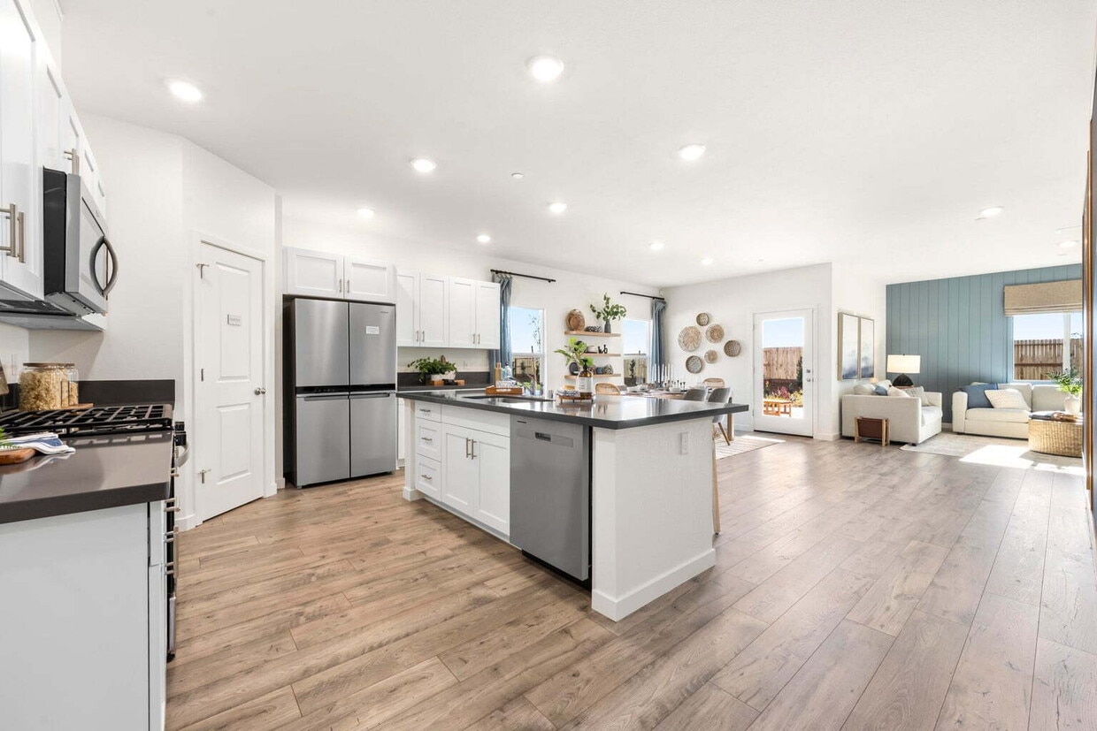 Foto del edificio - Brand new construction in Shastina Ranch! ...