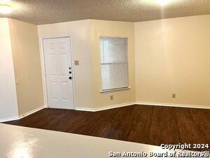 Foto del edificio - 2921 Candleberry Dr