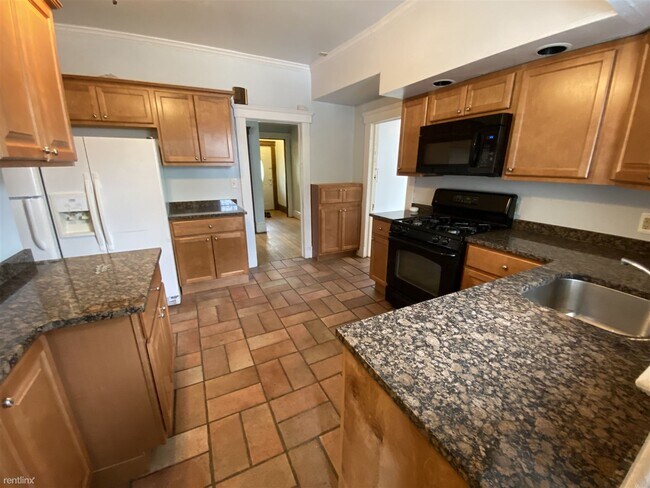 Building Photo - 7 br, 2 bath House - 1020 Church St