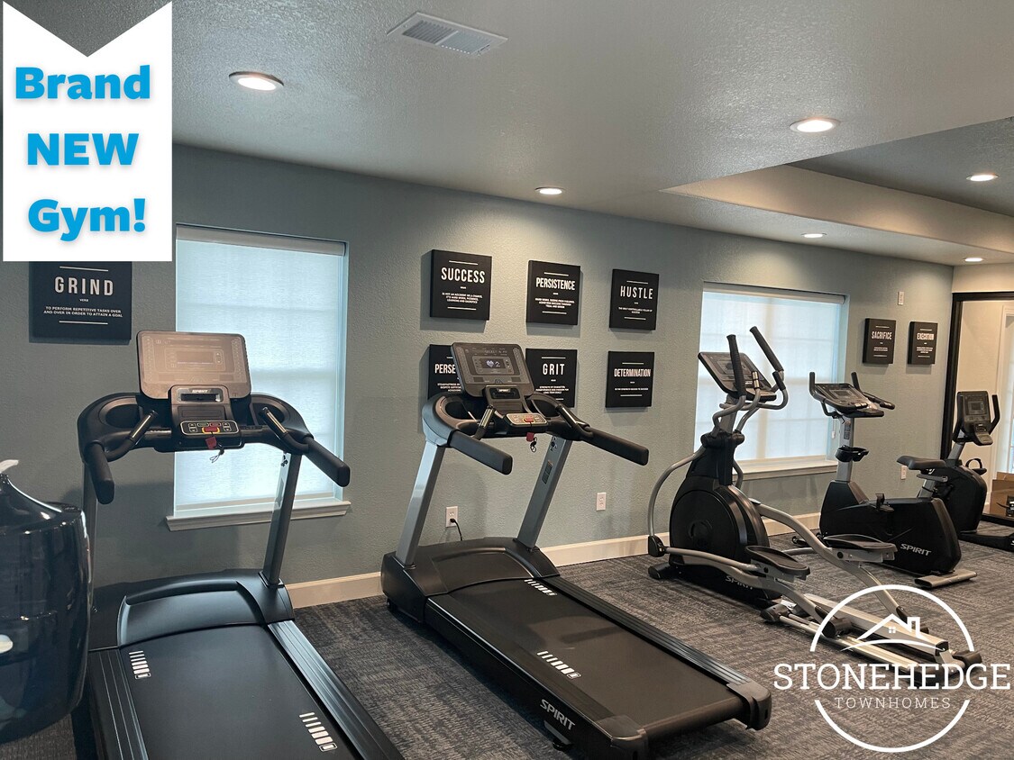 Stonehedge Townhomes 1707 Meadowlark Ct Kansas City, KS Apartments