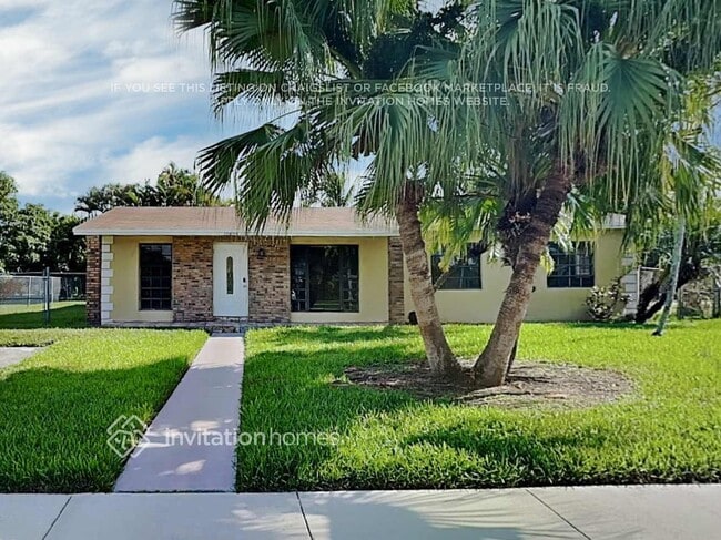 Building Photo - 10805 SW 142nd Ln