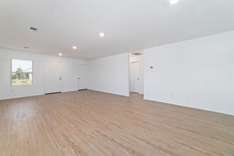 Building Photo - 7611 Cedar Birch Dr