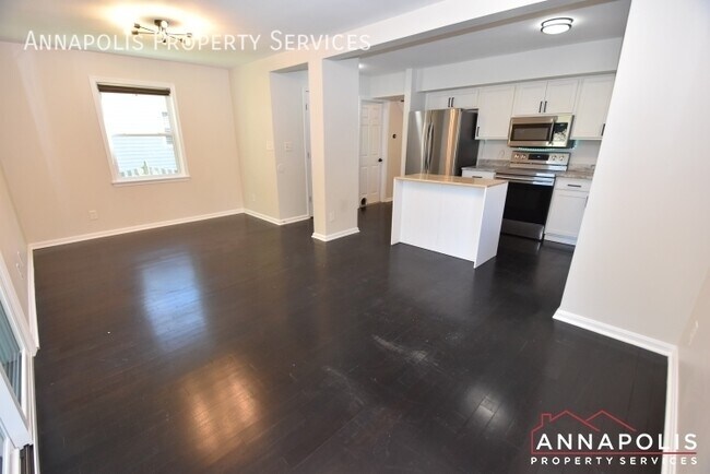 Foto del edificio - 114 Oakwood Rd