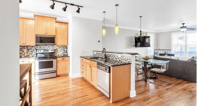Building Photo - Room in Townhome on Liberty Commons Dr NW