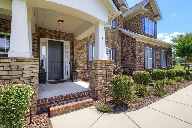 Foto del edificio - 5 Bedroom single family home in Mooresville