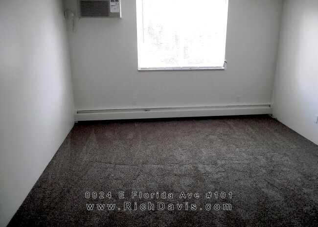 Building Photo - Great location off Leetsdale/Parker and Florida with lots of amenities such as AC, pool, hot tub,...