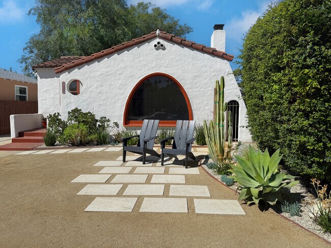 Foto del edificio - 3226 Glenhurst Ave
