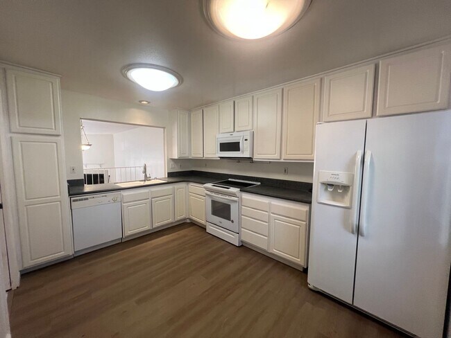 Foto del edificio - ***$1000 off of 1st months rent*** Condo N...