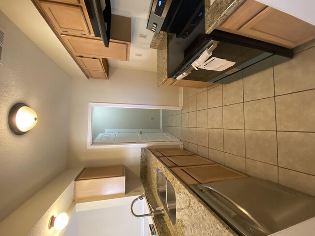 Foto del edificio - 6749 Ross Ridge Dr