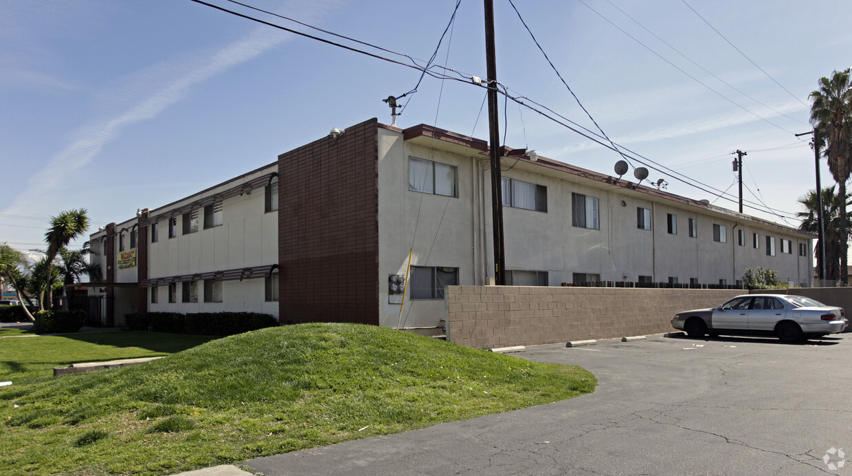 Building Photo - Ridge View