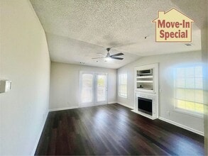 Building Photo - 721 Melba Ct