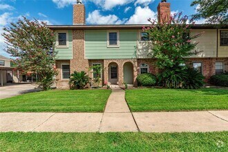 Building Photo - 1456 Silverpines Rd