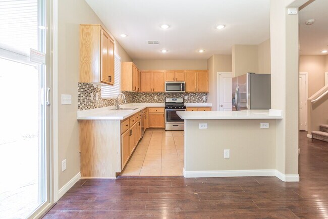 Foto del edificio - 10731 Iona Island Ave