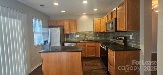 Foto del edificio - 6807 Juniper Tree St