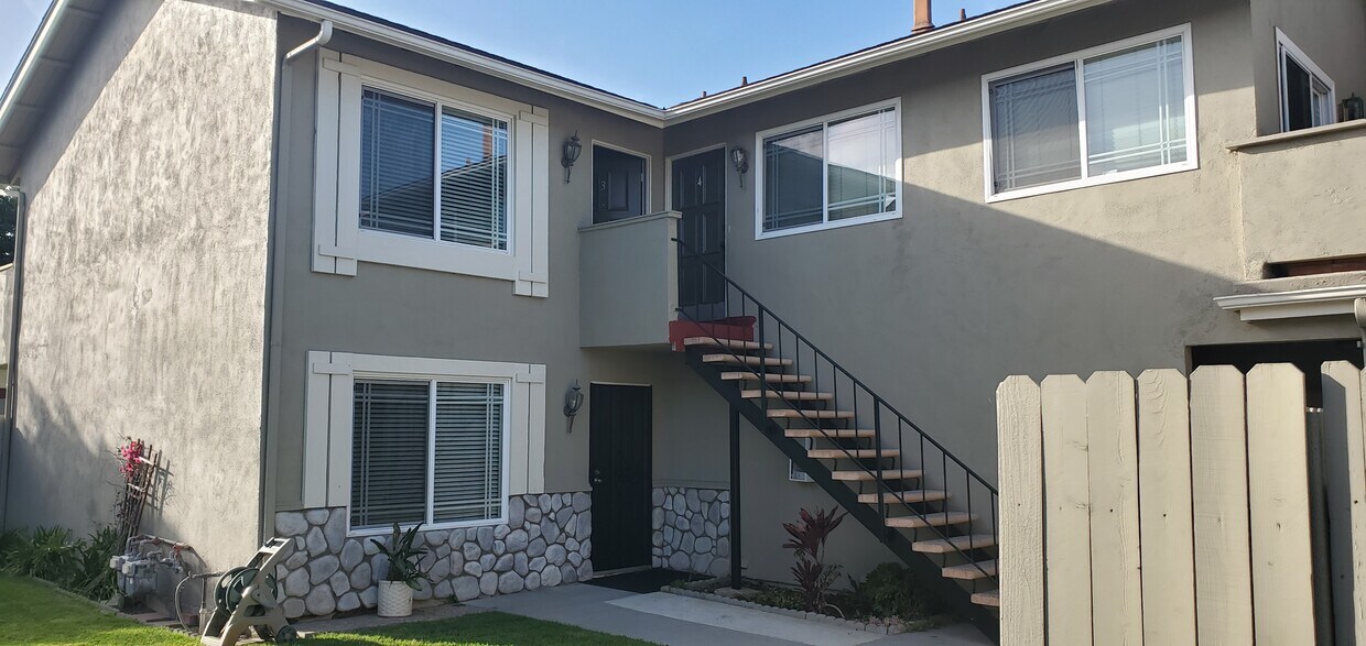 Primary Photo - 16601 Regina Cir