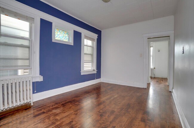 Foto del edificio - 12 ROMAINE Ave