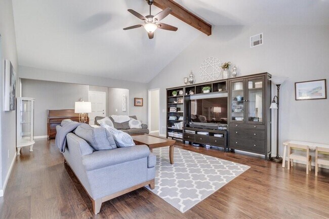 Building Photo - 1332 Chimney Hill Rd