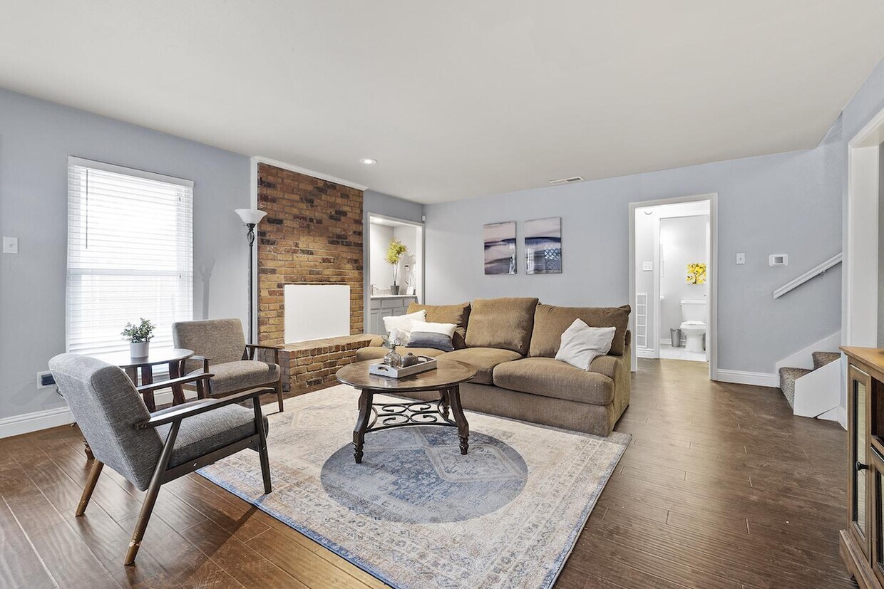 Foto principal - 5141 Woodmeadow Ct