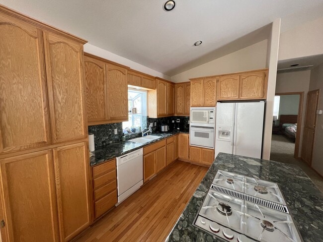 Building Photo - Beautiful Angora Ridge Views - Lovely Spacious Home
