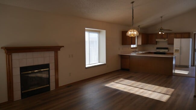 Building Photo - 8226 Scarborough Dr
