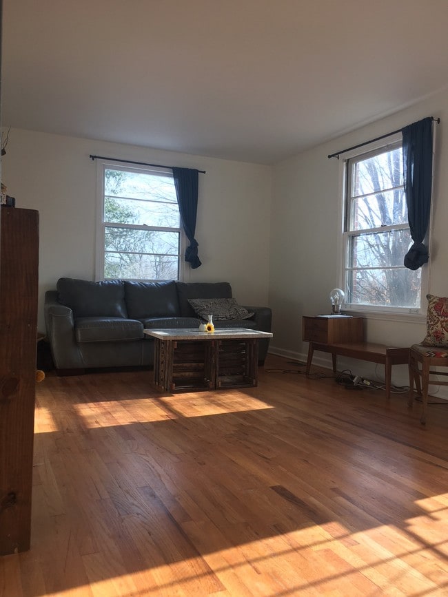 Foto del edificio - 122 Dodge Dr