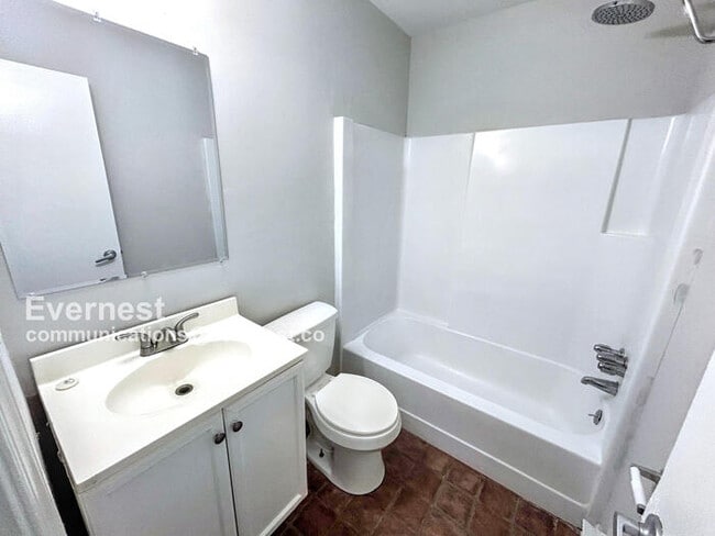 Foto del edificio - 9307 Shiloh Dr