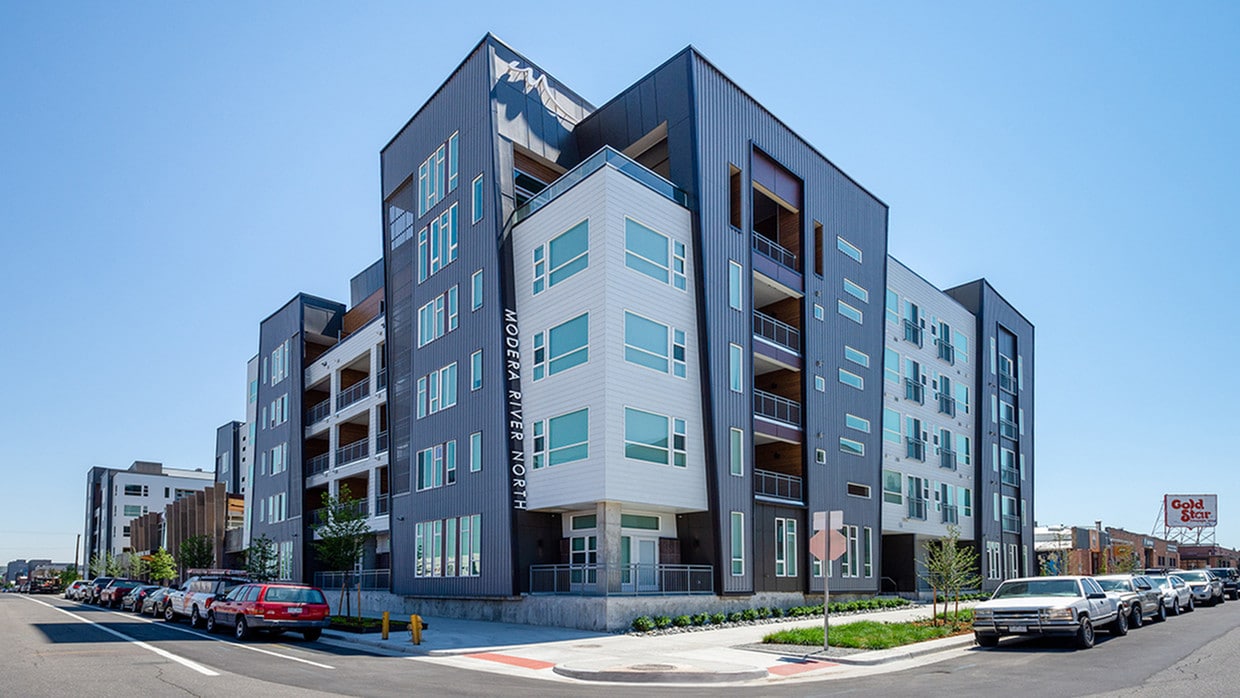 Minutes to Coors Field, Denver Central Market, the new Backyard on Blake, and dozens of cool bars, restaurants, and galleries - Modera River North