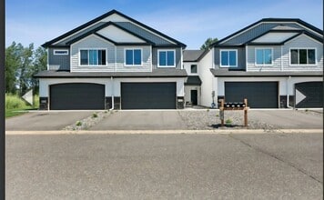 Building Photo - 2104 Cleveland Ln S