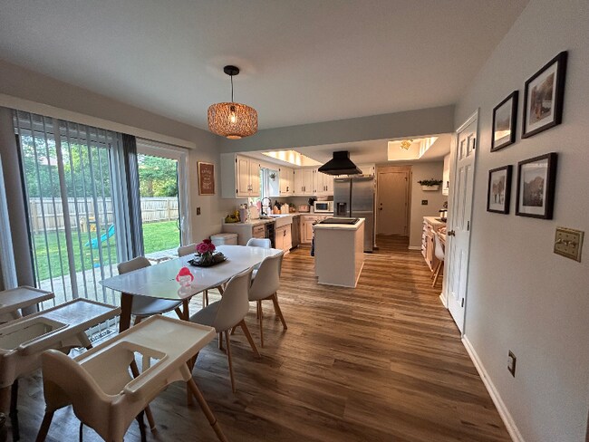 Foto del edificio - 6001 Heywood Cove