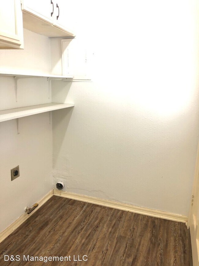 Foto del edificio - 2 br, 2 bath House - 4712 NW 26th St