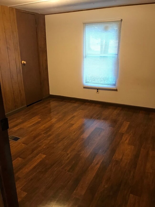 Building Photo - 1012 Pampas Ln