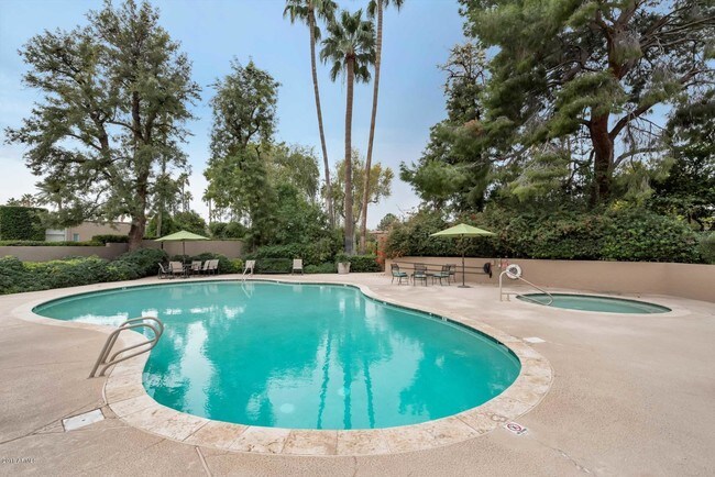 Foto del edificio - 5676 N Scottsdale Rd