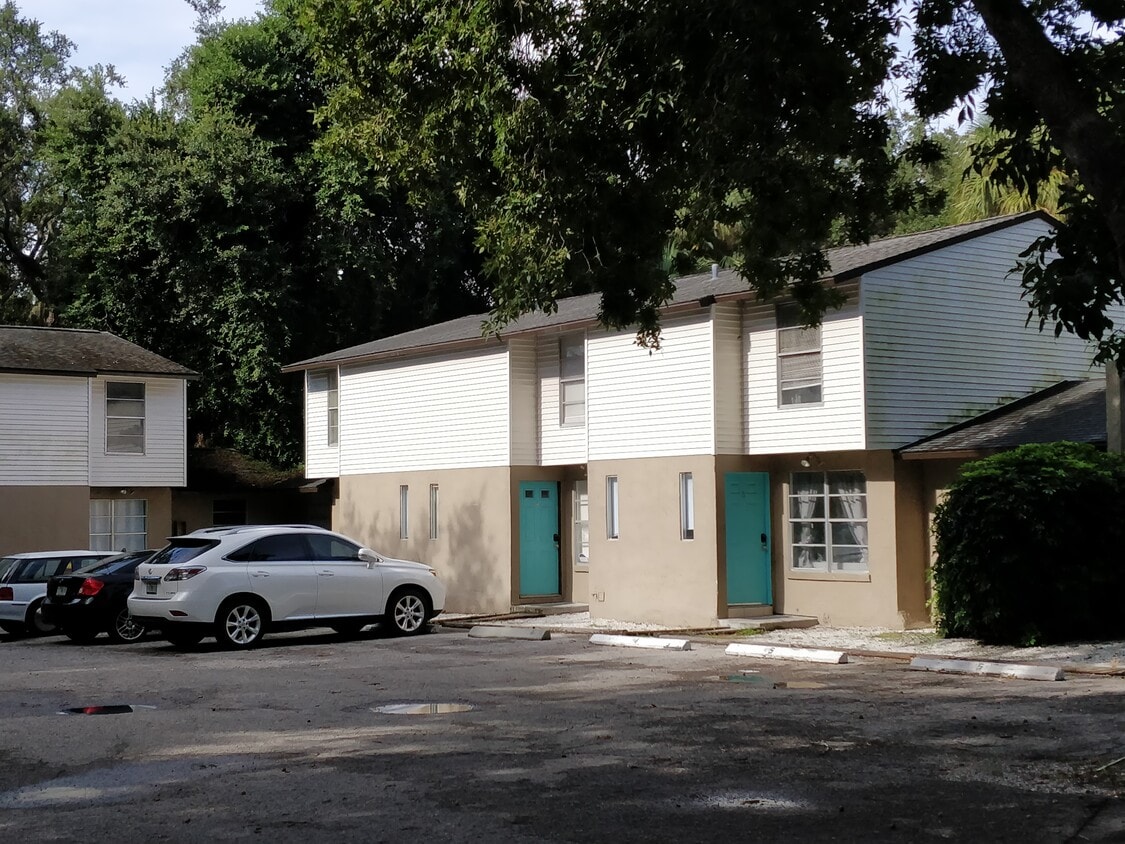 Foto principal - 3355 Central Ave