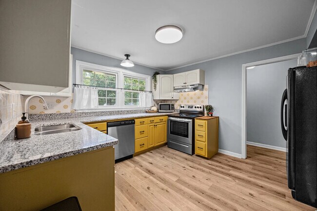 Building Photo - Build Equity While Leasing - Lease to Own