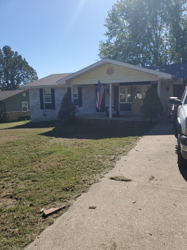 Primary Photo - 1168 Leonard Dr