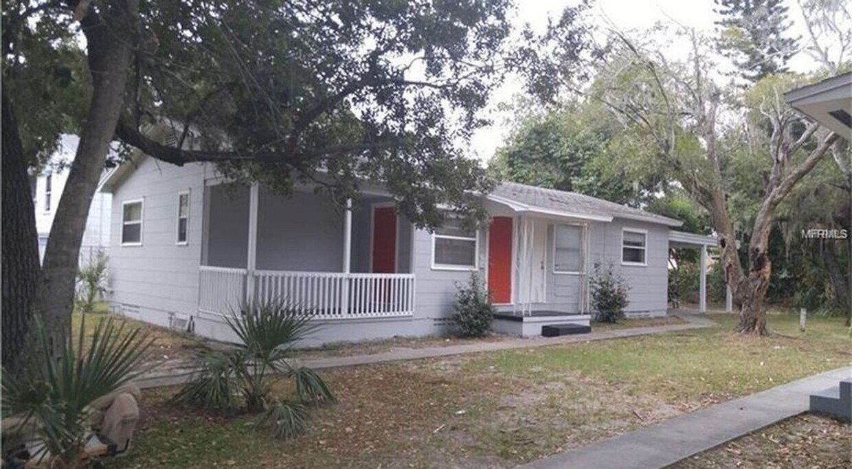Foto principal - 1743-1745 Grove St S