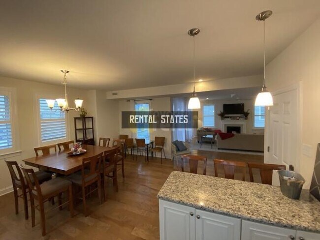 Building Photo - 5 bedroom in Cheyenne WY 82007
