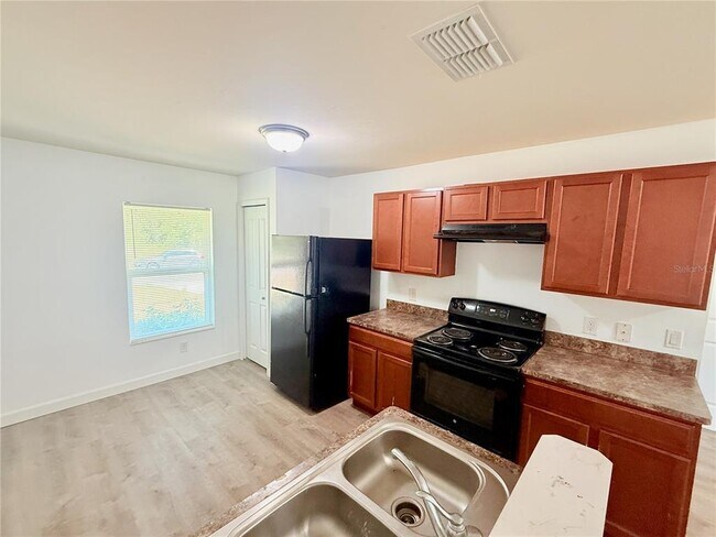 Building Photo - 5325 Ocarina Rd