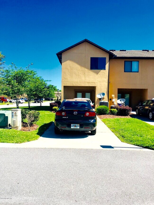 Building Photo - 605 Drake Bay Terrace