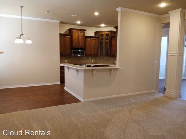 Building Photo - 3 br, 2 bath House - 705 MARSHALL DRIVE