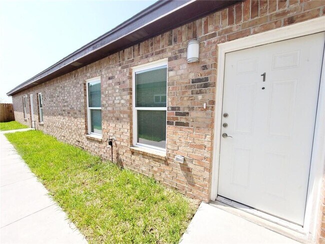 Building Photo - 1809 Cari Nicole Ave