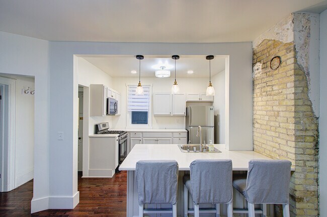 Foto del edificio - 807 W Washington St