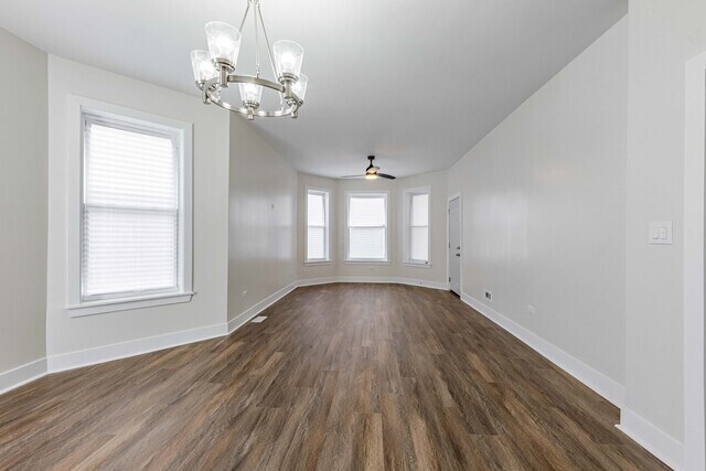 Foto del edificio - 6527 S Marshfield Ave
