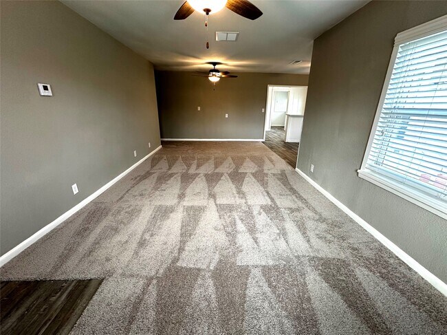 Foto del edificio - 318 Melton St