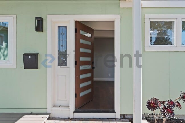 Building Photo - 599 Cypress Ave