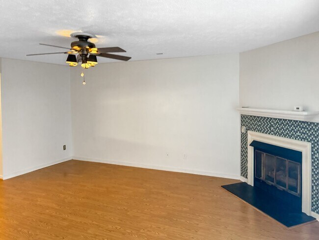 Foto del edificio - Updated 2-Bedroom Home in Henrico with Pat...