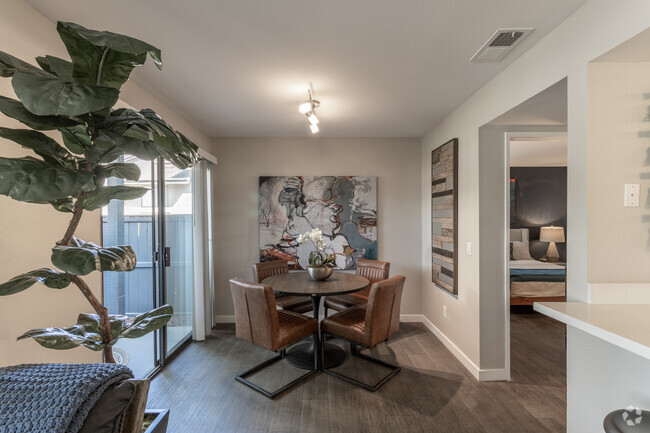 2BR, 2BA - 891 SF - Hensley at Corona Pointe