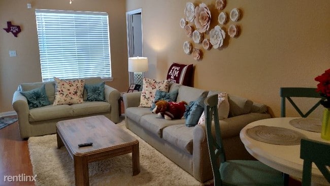 Building Photo - 1 br, 1 bath Condo - 519 Southwest Parkway