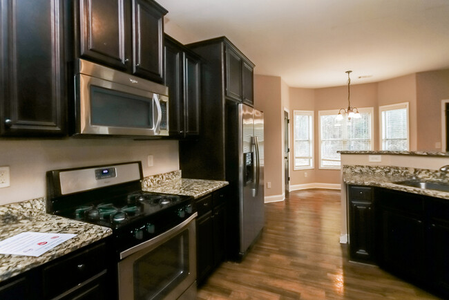 Foto del edificio - Fantastic Opportunity 5 Bedroom  3 Bath Ho...